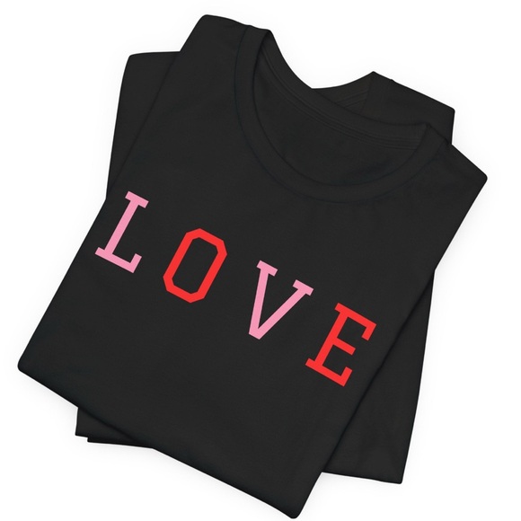 NWT LOVE Shirt - Valentines Day Shirt - Picture 2 of 3